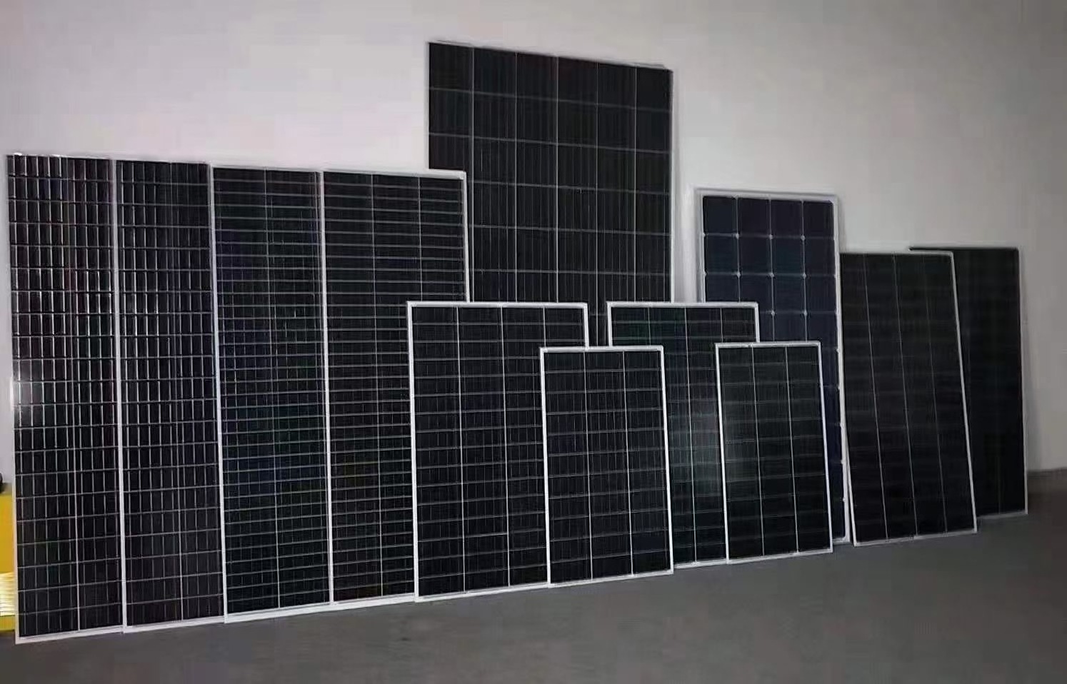 Customized 300w 200w 100w 12v mini solar panel monocrystalline silicon solar module for home garden LED light