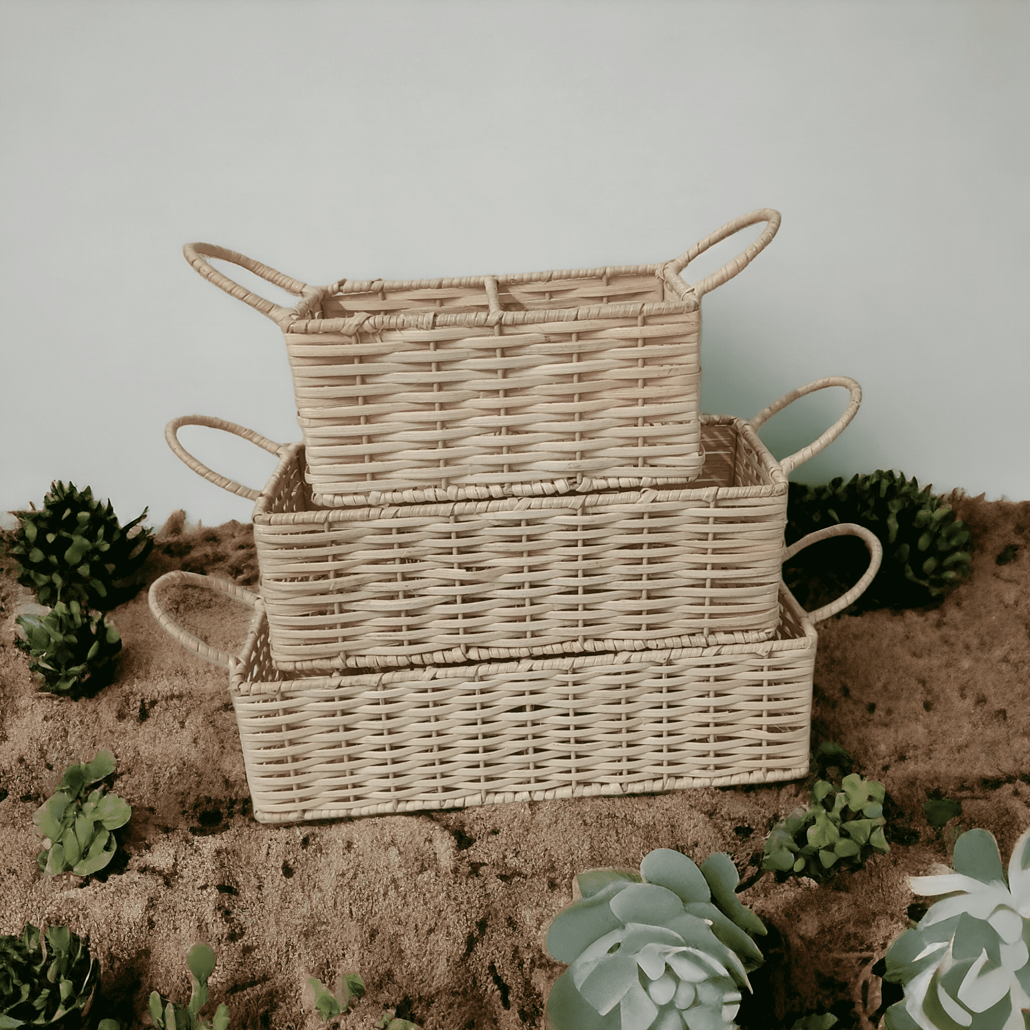 Natural Bamboo Wicker Hand-woven Wholesale Cheap Rattan Picnic Baskets with Compartments & handles Tabletop & Kitchen Organizer