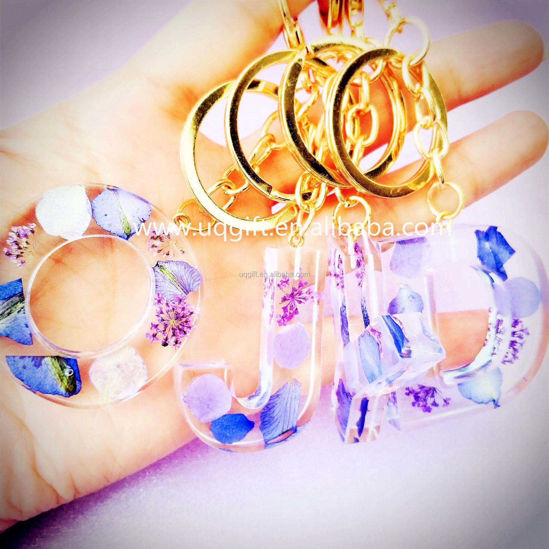 Personalized Press real Flower Clear Resin Initial Letter floral Keychain with Tassel Charm Keyring souvenir  promotion  gift