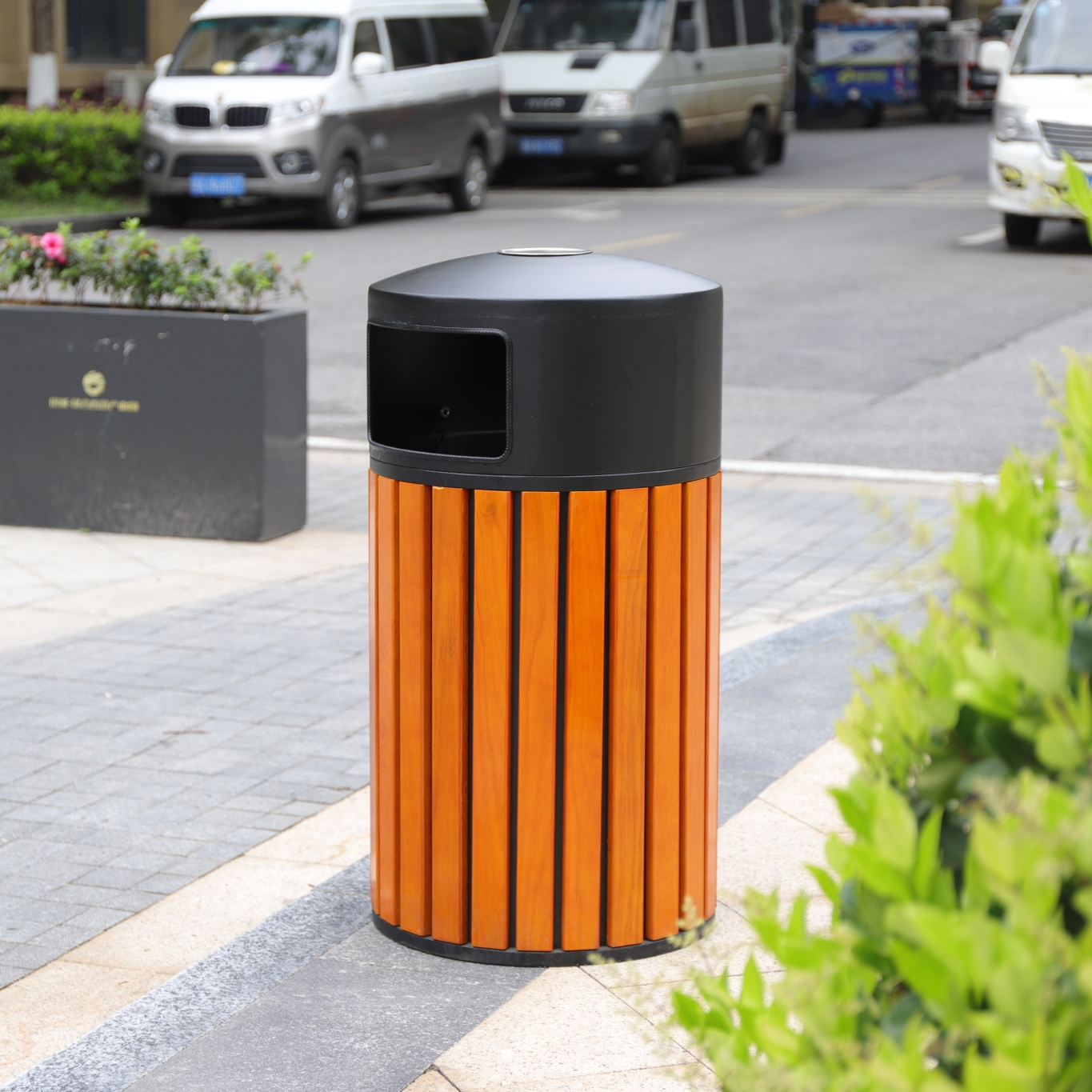 outdoor trash can wood round waste dust bin metal garbage ashtray rubbish container with lid for park garden public