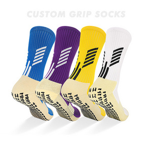 2024 Wholesales Custom Made Professional Grip Socks Athletic Anti Slip Grip Football Socks Crew Sports Soccer Socks