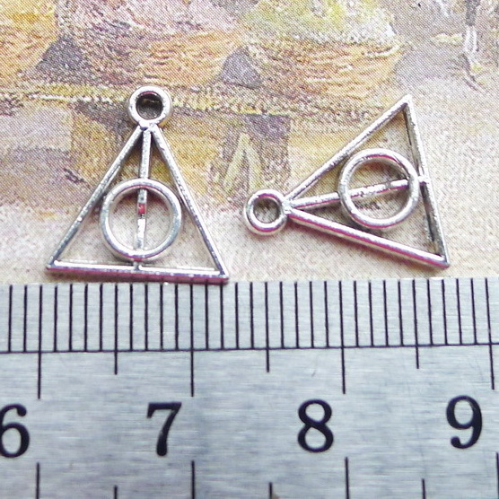 13x13mm Silver Tone Death Geometric Triangle Alloy Charm Pendant For Jewelry Diy Making