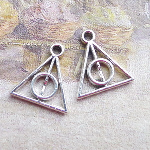 13x13mm Silver Tone Death Geometric Triangle Alloy Charm Pendant For Jewelry Diy Making