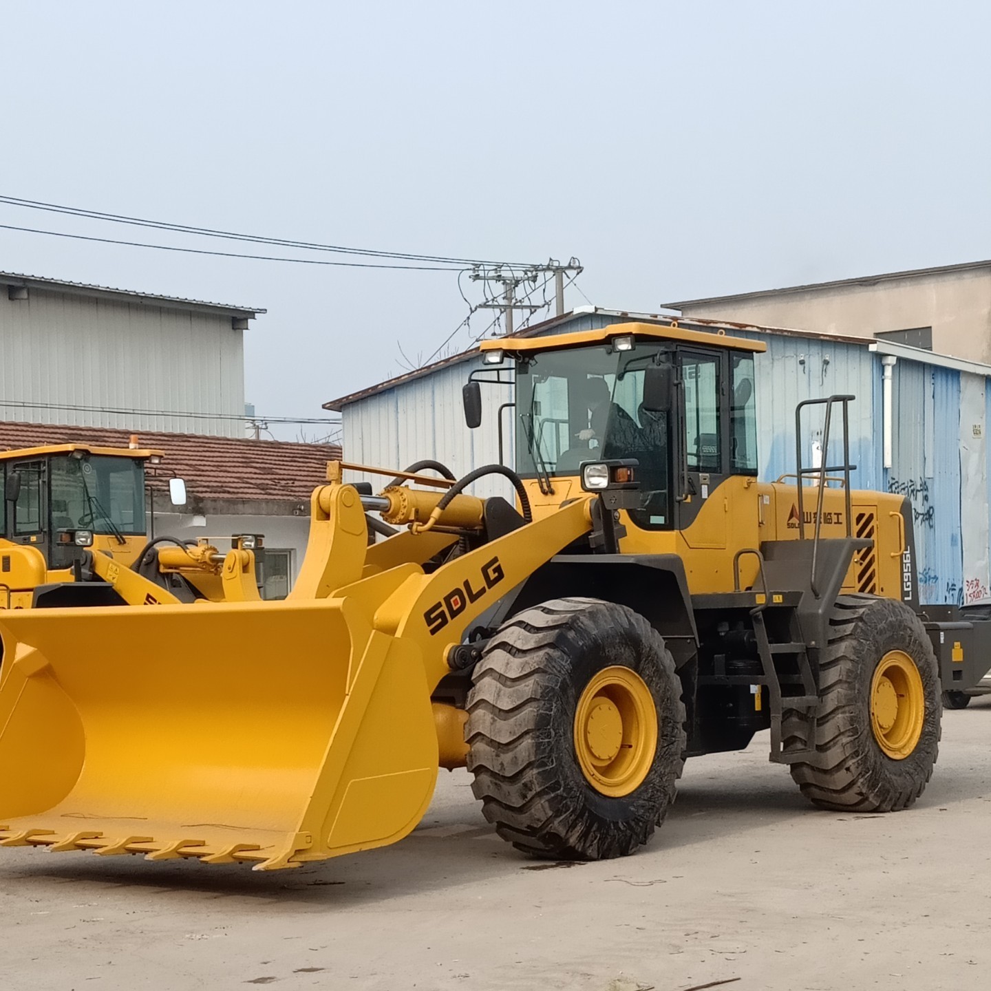 Secondhand Used loader lg 956 used 5 ton 500h working hours in good conditions for sale