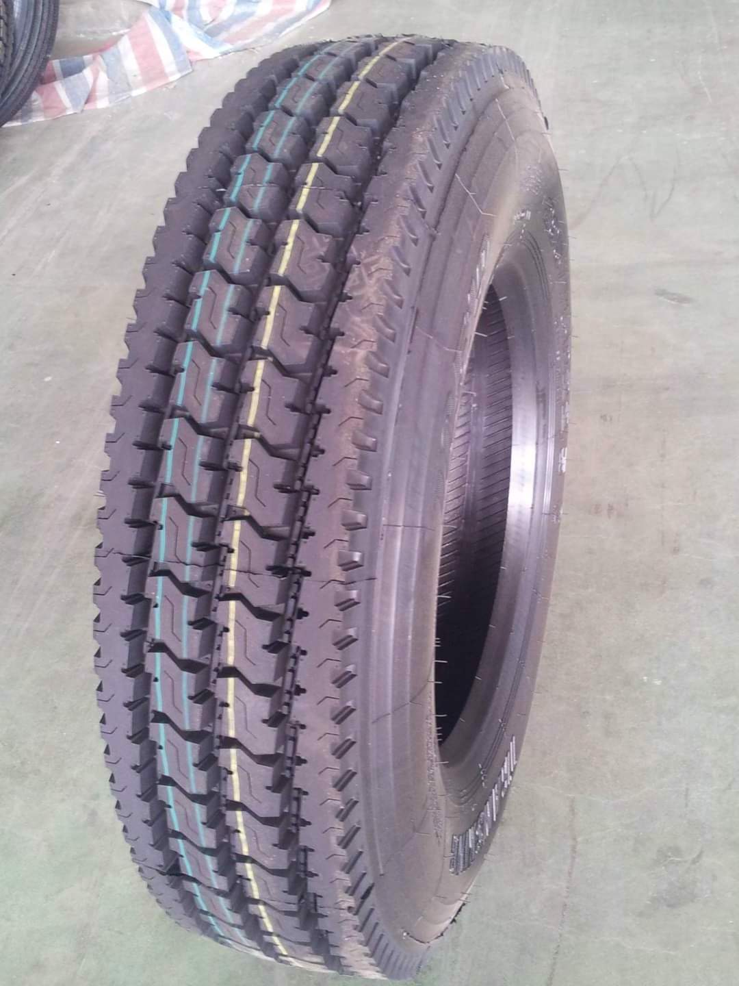 Commercial truck tires 11r22.5 295 75 22.5 semi tires 315 80r22.5 12R20 tires for vehicles/ truck parts 11R20 triangle