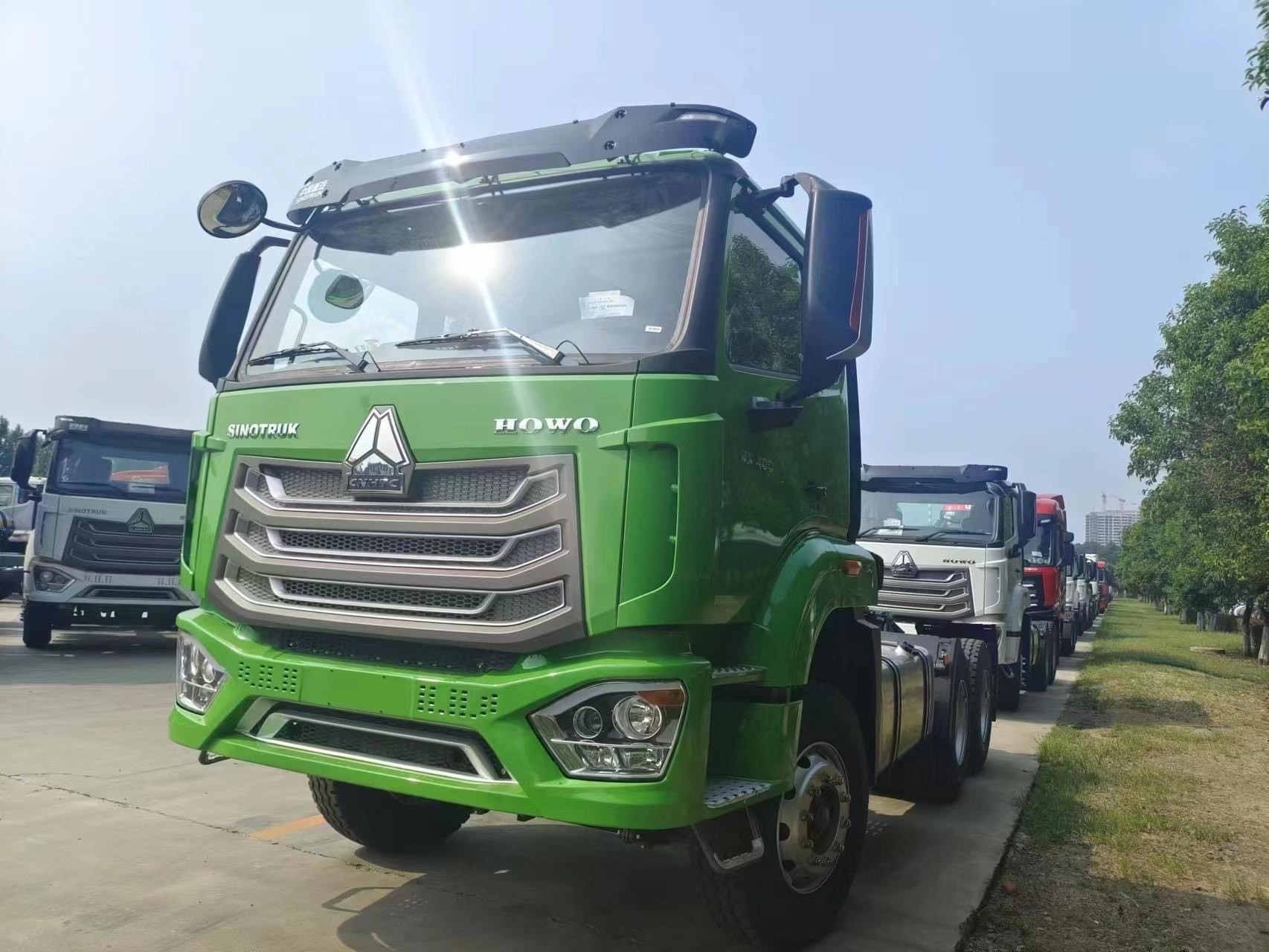 Prime Mover Truck Sino Sinotruk Howo 371HP 6x6 Trailer Head Used Tractor Trucks For Sale Price