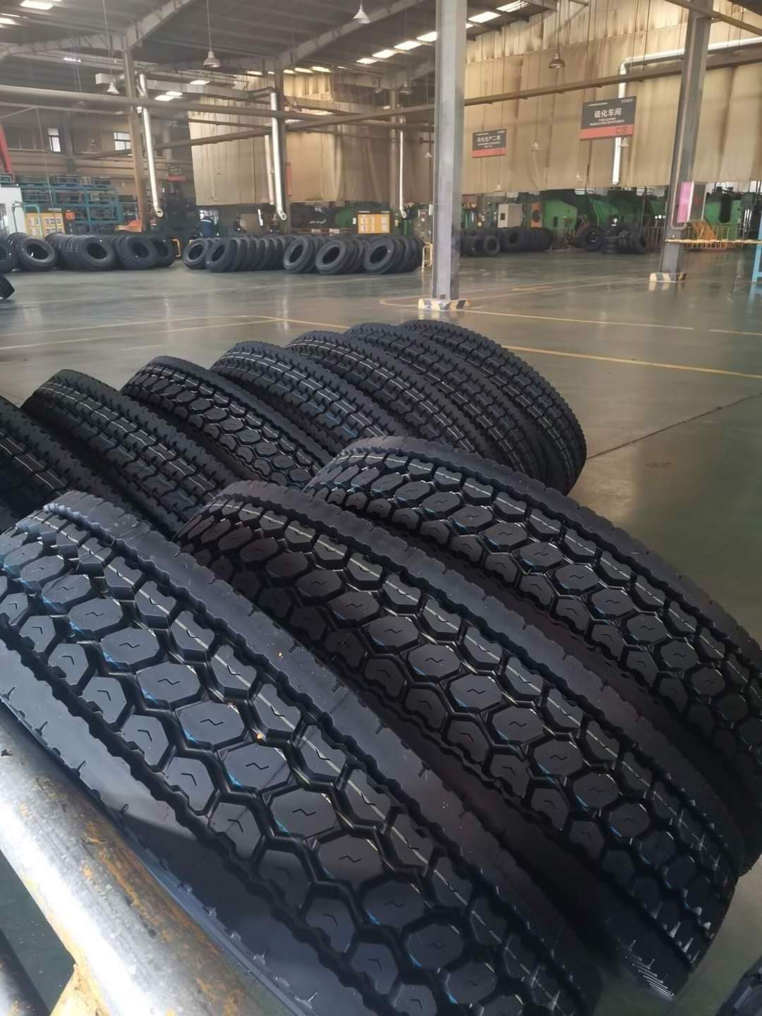 Malaysian rubber truck tyre manufacturer wholesale semi truck tires 295/75/22.5 295 75r 22.5 295/75r22.5