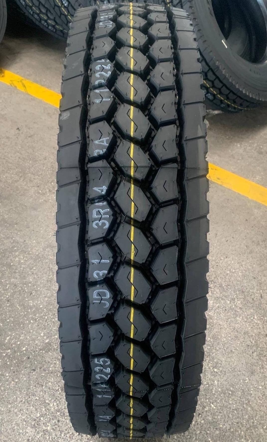 385/65r22.5 truck tire 315/80r22.5 long march truck tire 385/65r22.5