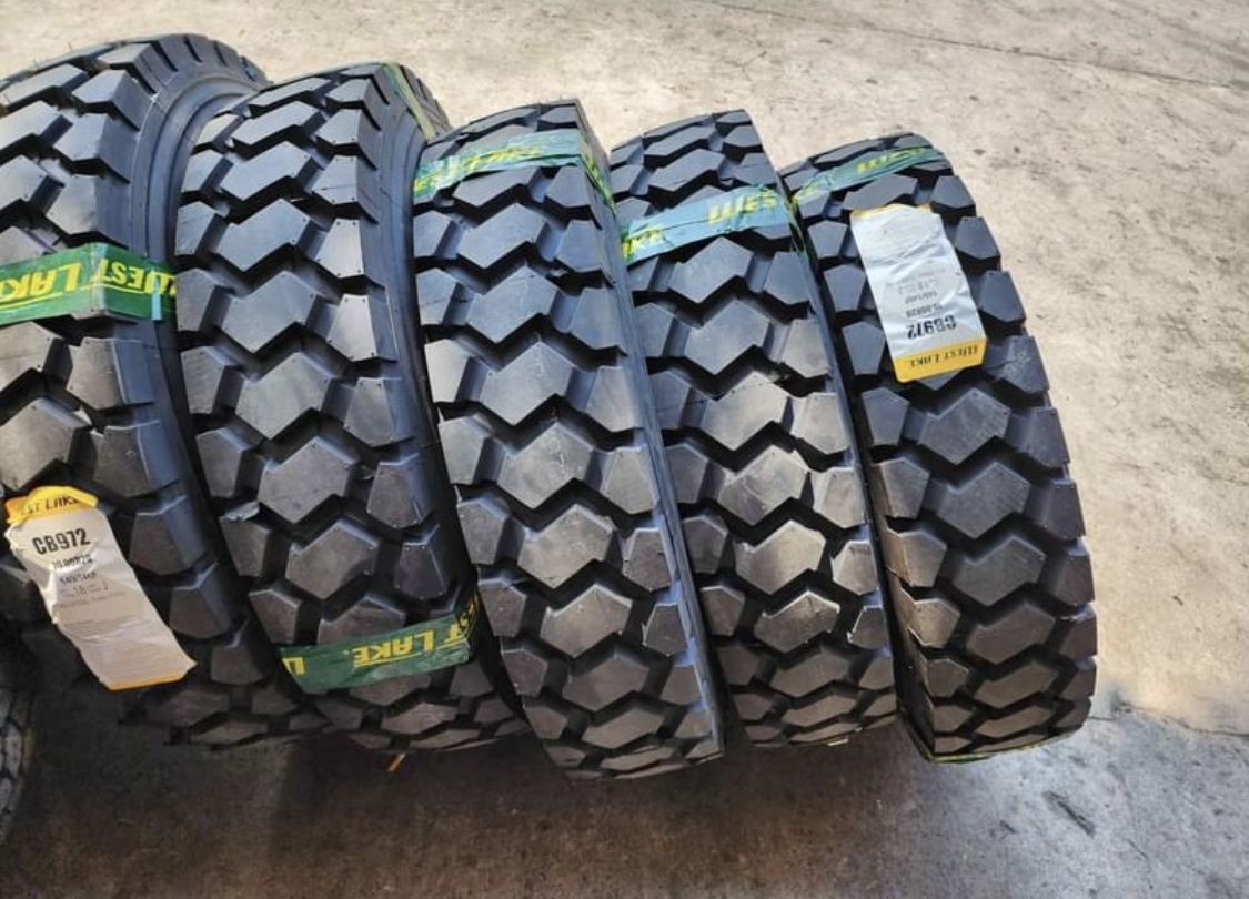 Factory Tire In China Radial Truck Tyre HAWKWAY brand 315/80R22.5 Heavy Duty Truck Tyre Applied for short-haul dumping trucks