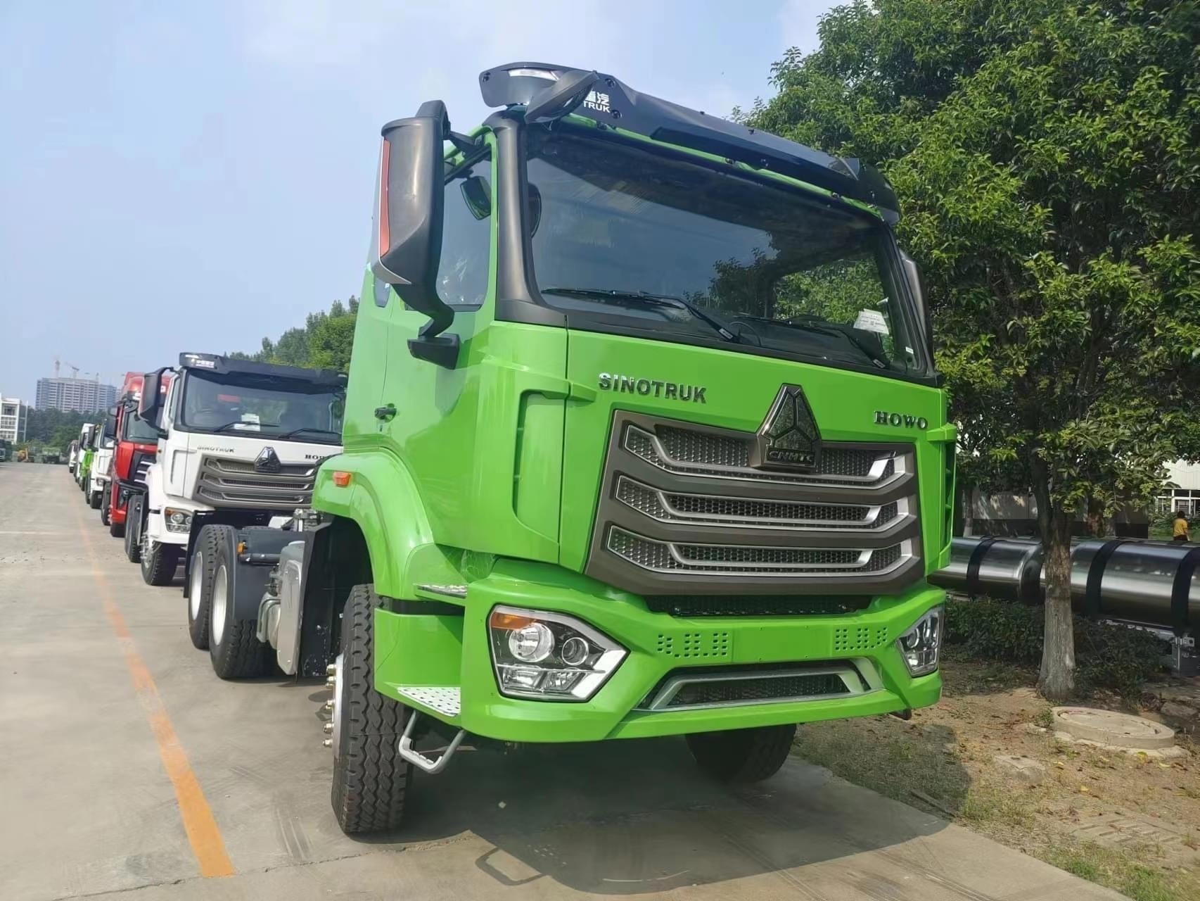 Prime Mover Truck Sino Sinotruk Howo 371HP 6x6 Trailer Head Used Tractor Trucks For Sale Price