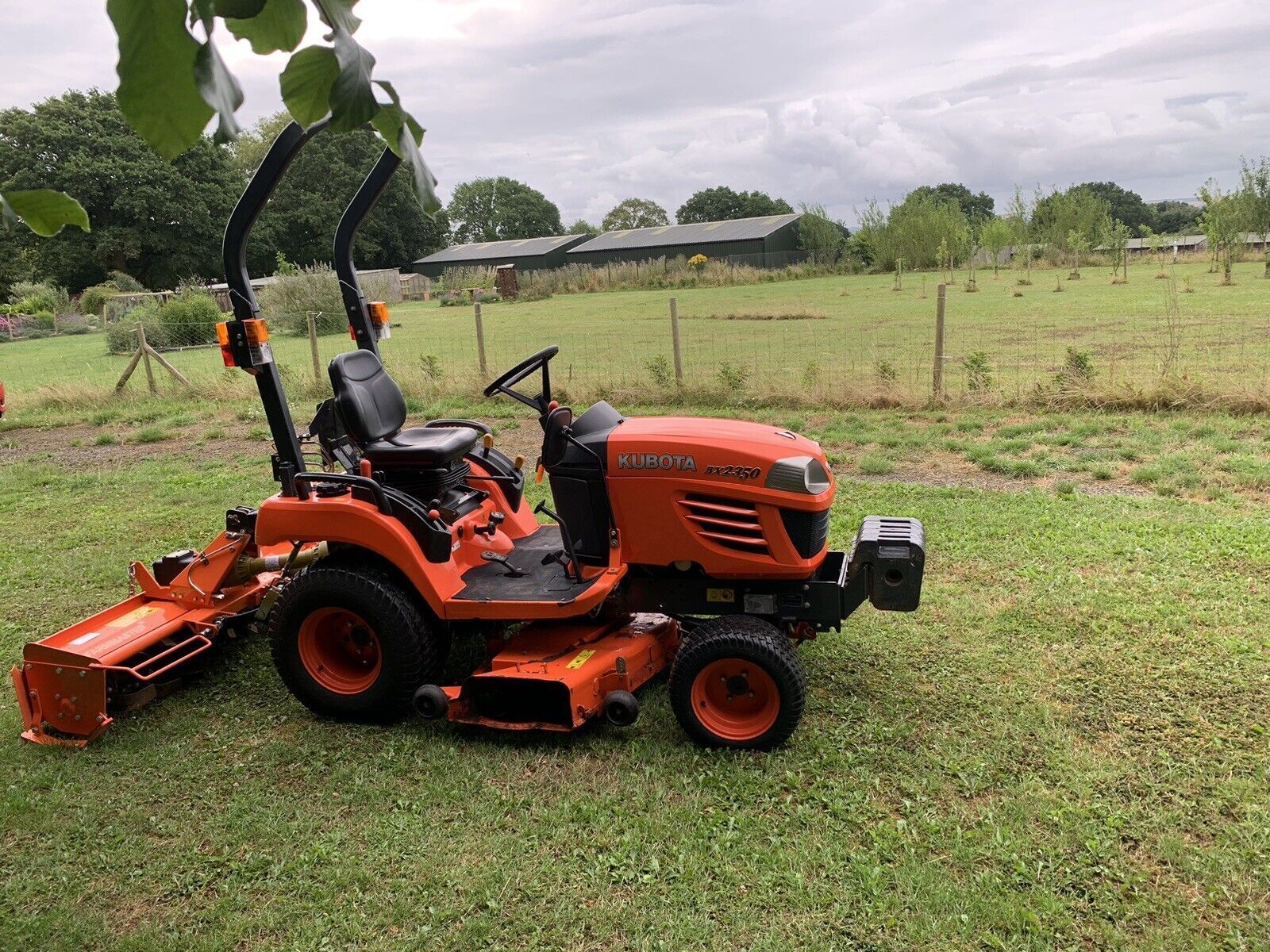 Mini garden tractor kubota L4400 45HP Sales Discounted Riding Tractor Smart Gas Lawn Mower