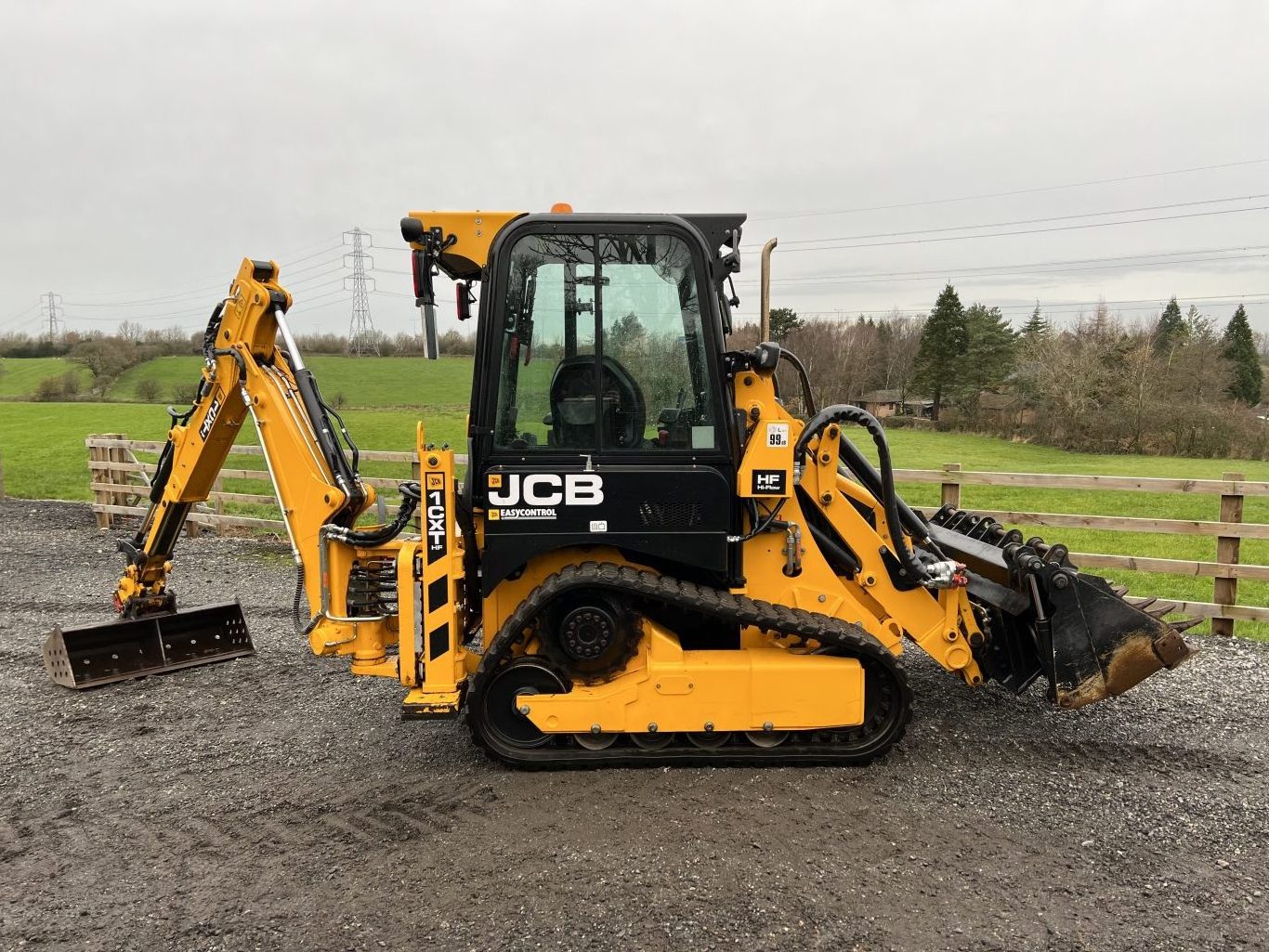 Cheap Caterpillar Mini Skid Steer Loader for Sale Electric Loader 500kg 600 Kg Engine Manufacturing Plant Italy Wheel Provided