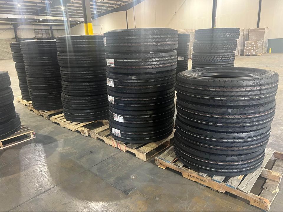 Heavy truck tires used 12r/22.5 12r 22.5 12r22.5 with steel wheel rim 22.5x9.00 12r 22.5 tires