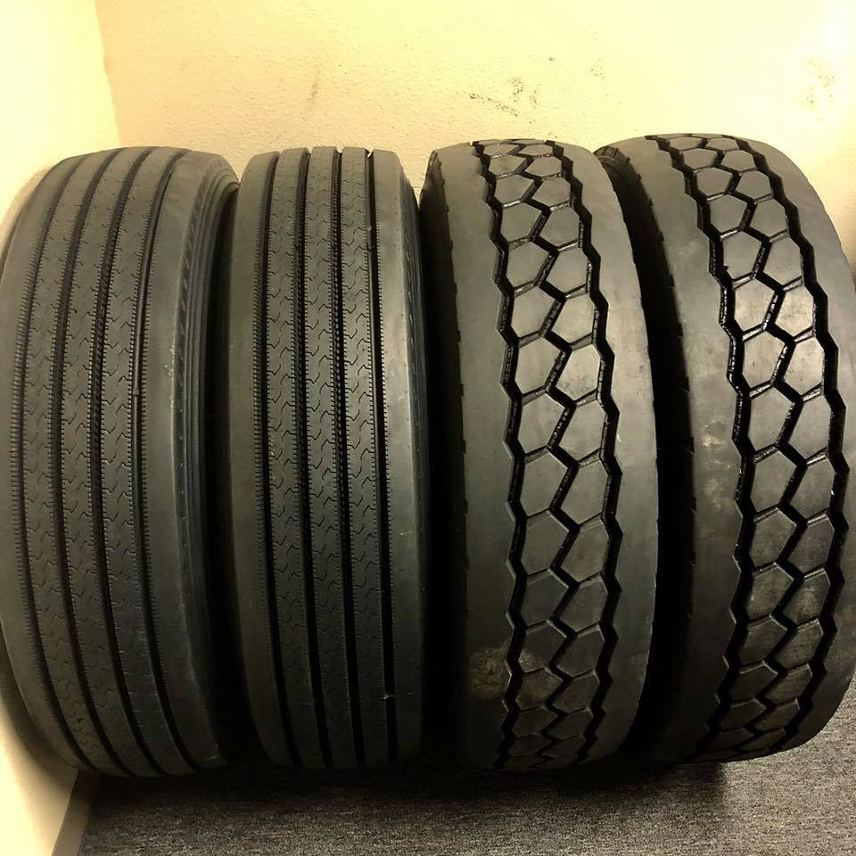 Durable rubber and nylon 900x20 truck tires