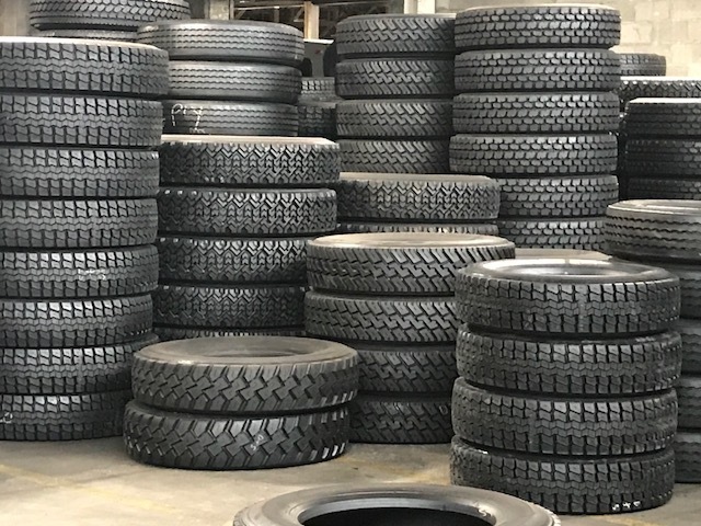 Truck Tires for Sale Solid TIRE 5 Years  Cheap Price Ready For Exportation to all parts of the world at low price contact us