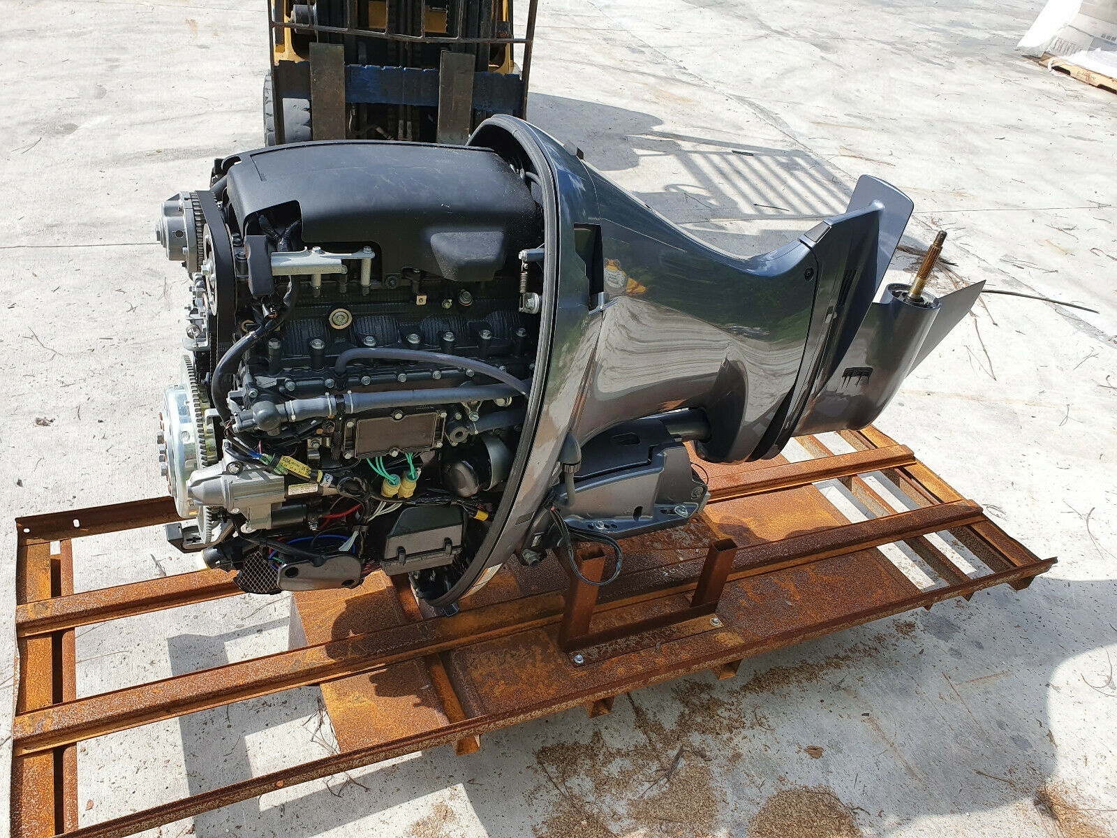 200HP USED MARINE OUTBOARD MOTOR