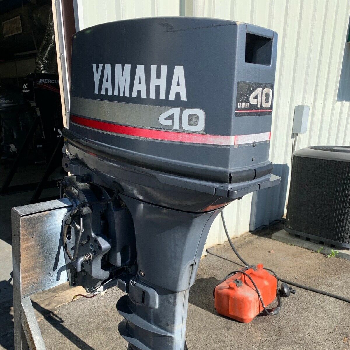 USED 2 STROKE 40HP MARINE OUTBOARD MOTOR