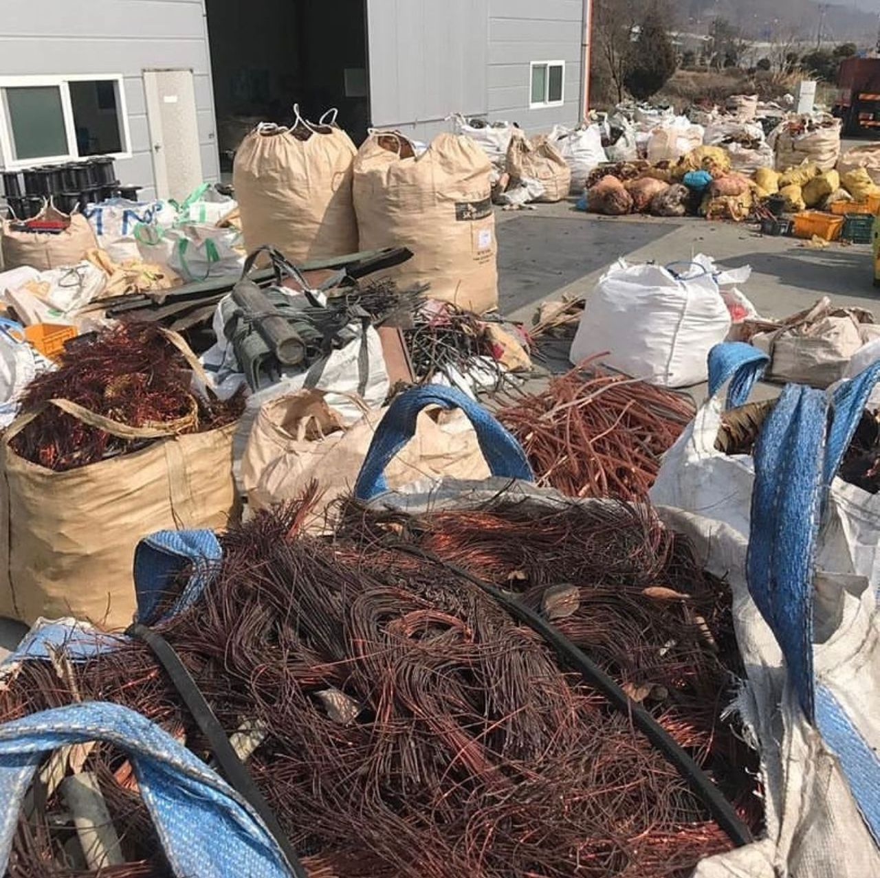 Copper Wire Scrap/Millberry 99.95% to 99.99% Copper Wire Scrap/ Available copper scrap copper wire for sale worldwide delivery