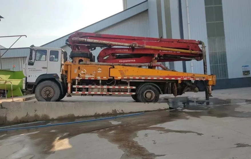 new and used Sinotruk M5g Styer 4X2 37m 38m 40m Concrete Pumps machine Truck for Sale