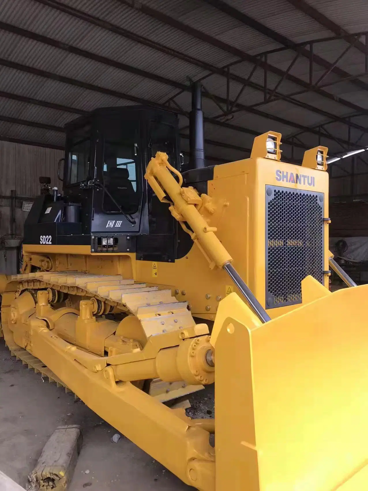 Hot sell used Earthmoving Machinery 22ton Bulldozer SD22 Hydraulic Drive Bulldozer Mini New Bulldozer for sell