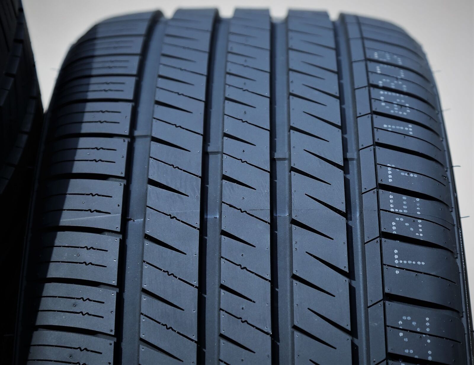 BEST SELLING FOR  New Tires of Various Types Wholesale All Inches 70% -90% Car Tyre!!