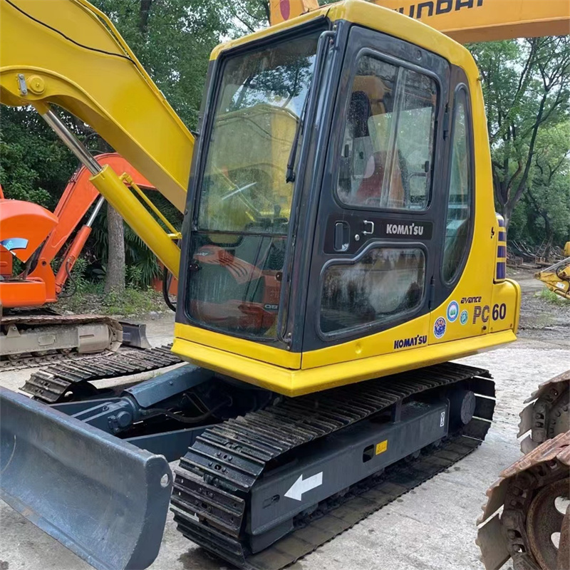 used komatsu pc60-7 crawler excavator old 6 ton excavator in shanghai china for sale PC 60 60-7 PC60