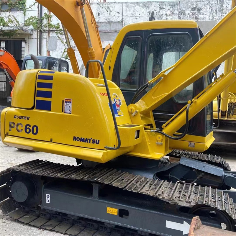 used komatsu pc60-7 crawler excavator old 6 ton excavator in shanghai china for sale PC 60 60-7 PC60