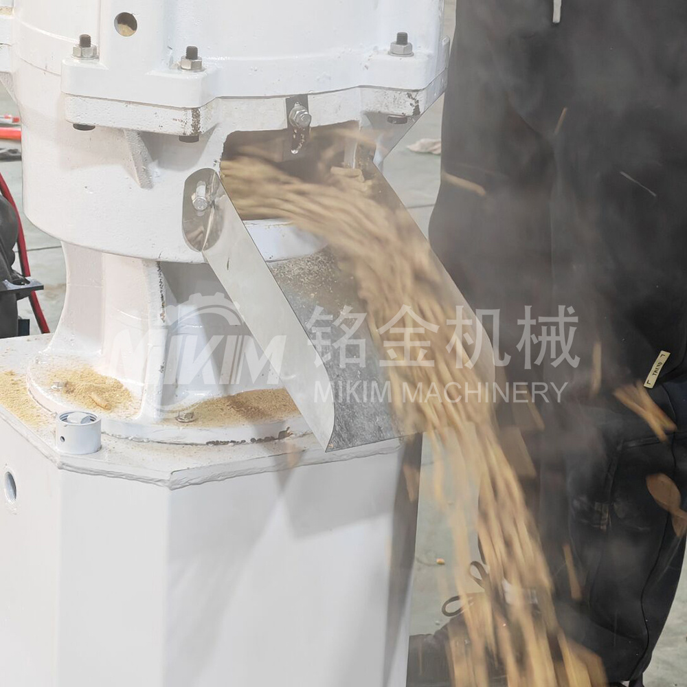 Poultry Farm Industrial Wood Pellet Mill Machine For Sale Feed Pellet Machine Poultry Feed Pellet Mill Diesel Powered