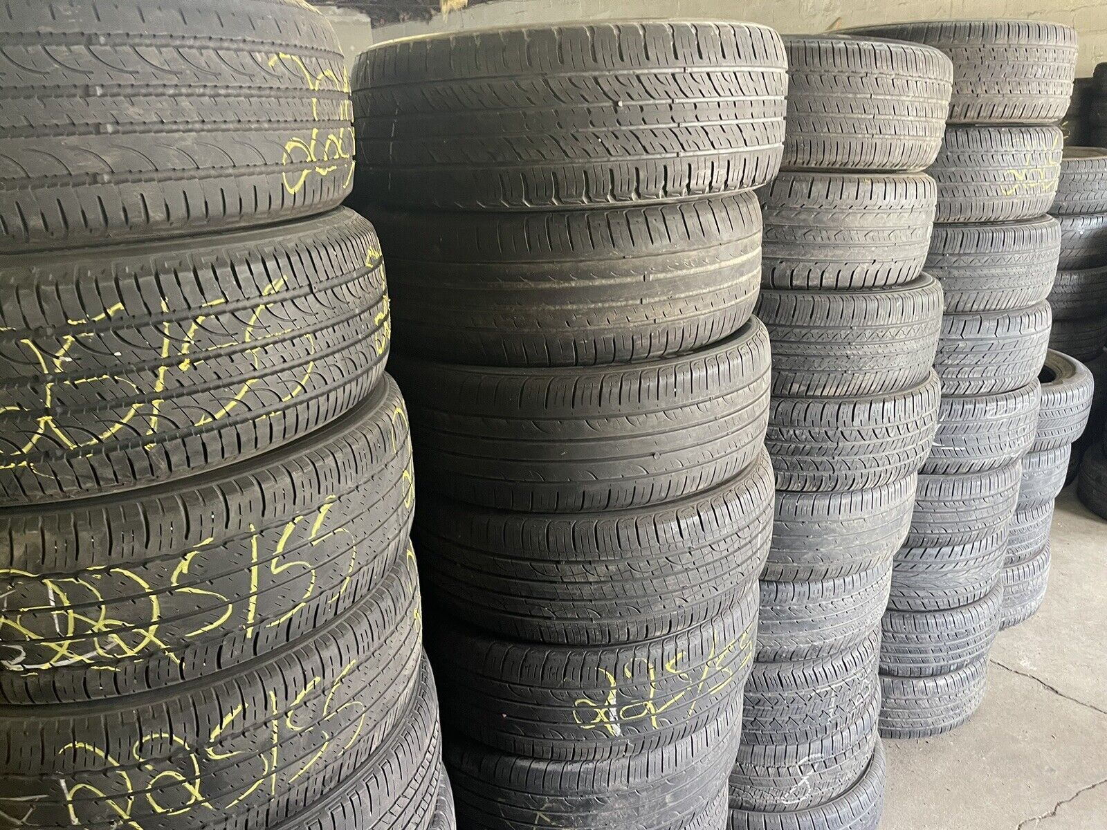 High Quality Black 100% Rubber Used Tyres Export USA