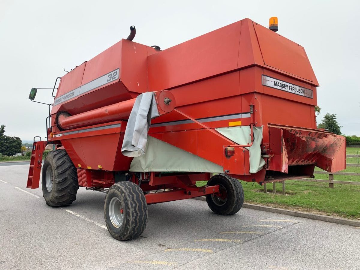 MASSEY FERGUSON 32 COMBINE HARVESTER FOR SALE