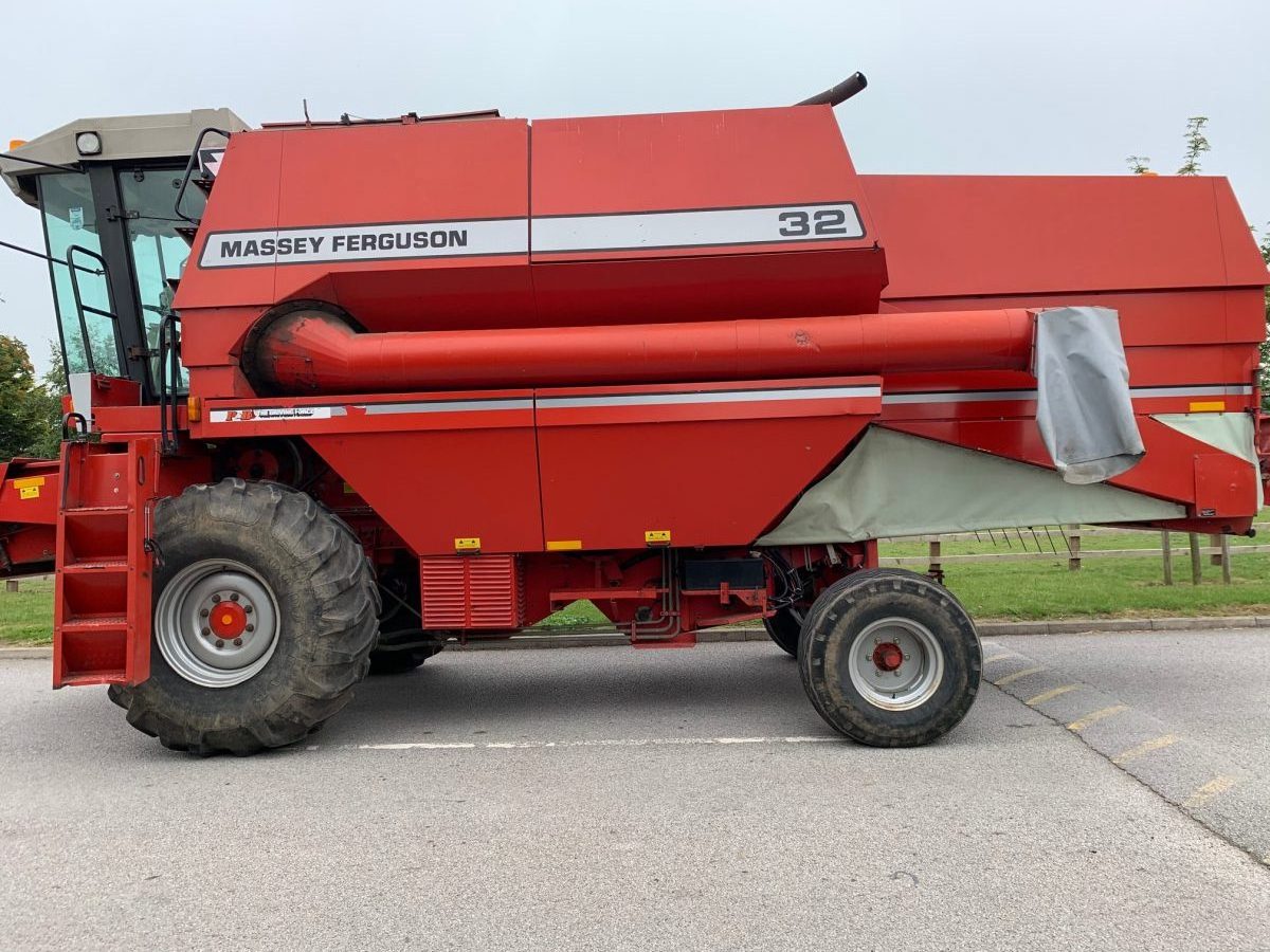 MASSEY FERGUSON 32 COMBINE HARVESTER FOR SALE