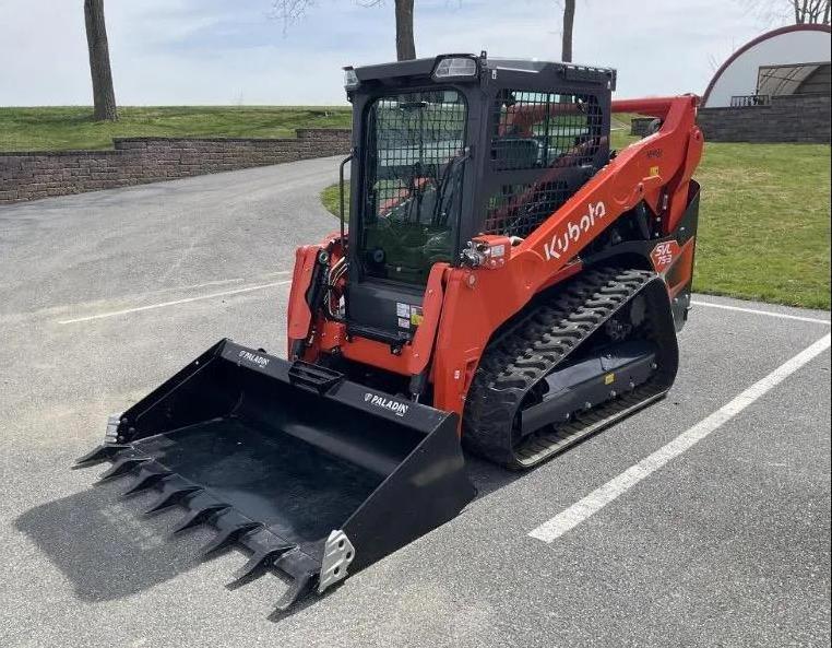 Kubota SVL75-3 Steer Loader Wheel Skid Steer Loader Earth-Moving Construction Machine