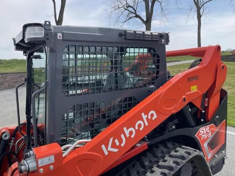 Kubota SVL75-3 Steer Loader Wheel Skid Steer Loader Earth-Moving Construction Machine