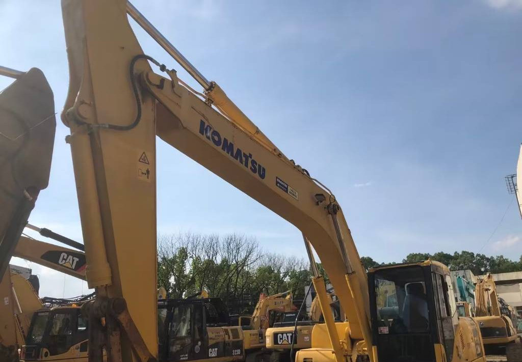 Used Komatsu PC220-7 bulk high quality cheap crawlers excavator construction for sale