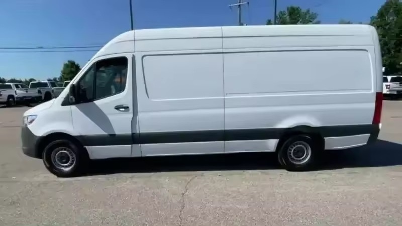 Hot sale 2021German manufactured Sprinter Cargo Van Left Hand Drive For sale white and Black exterior