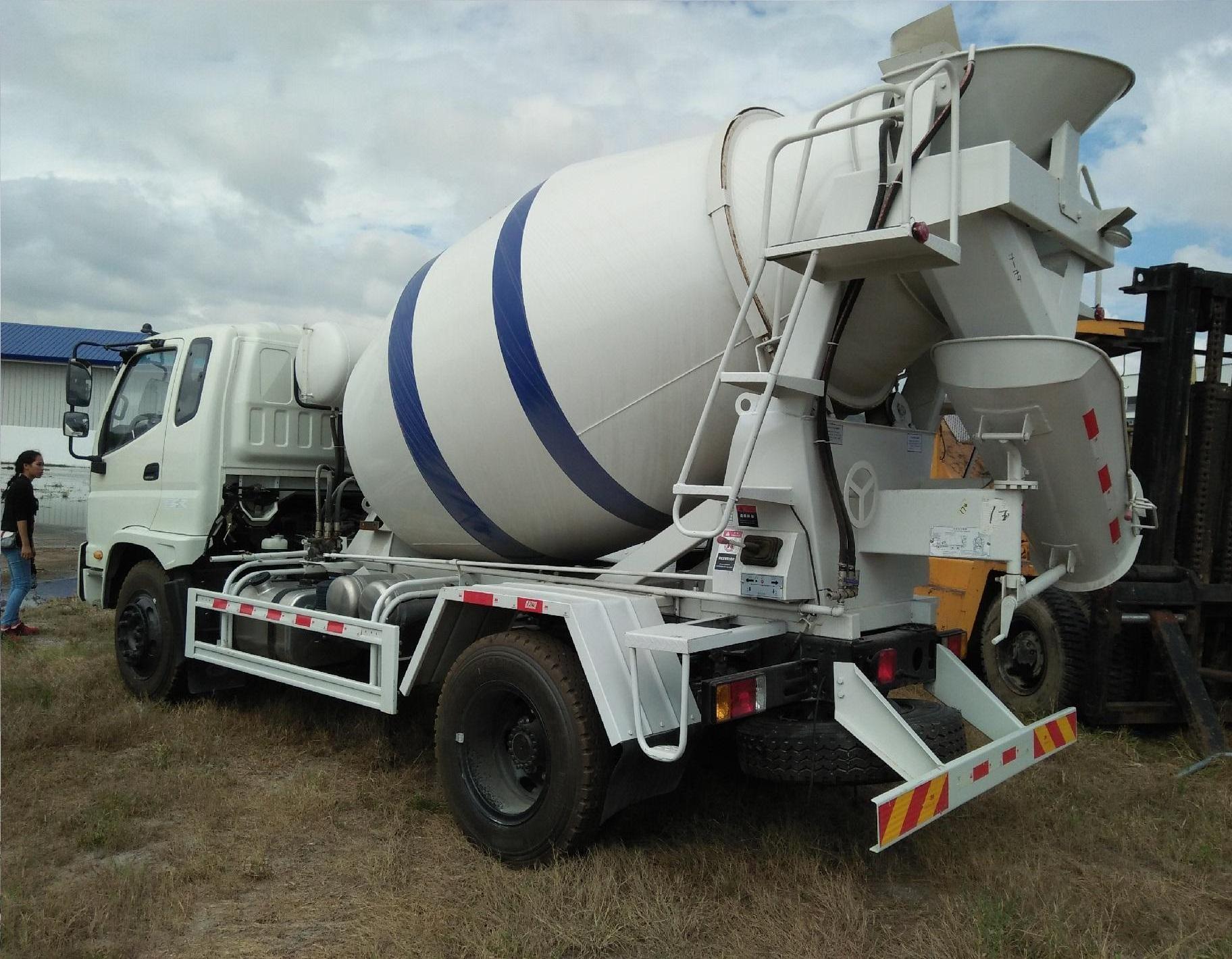 Good condition cheap price used concrete pump second hand concrete pump truck for PM concrete pump truck