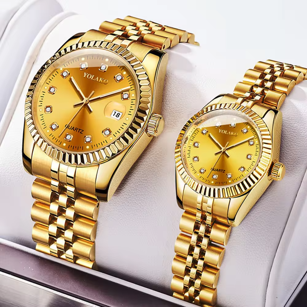 Wholesale Gold Diamond Uhren Couple Watch for Women and Men Reloj Para Hombre Luxury New Design Fashion Quartz Watch For Couple