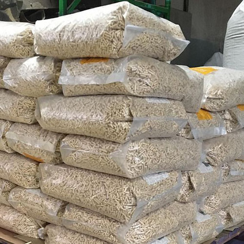 White Wood Pellet , EN-Plus A1 wood pellet 6-8mm  White Pine Wood Pellet 15kg For Sale .