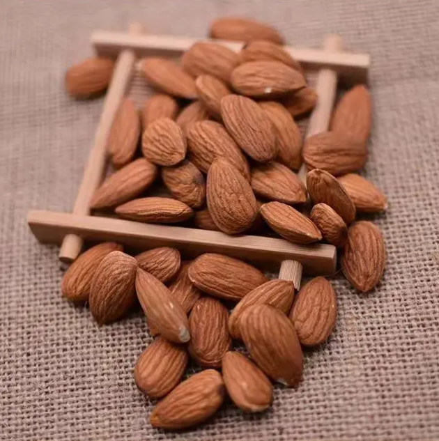 Natural Almonds Premium Pure Quality Nuts Smoked Almonds Wholesale Salty Nut Shells Organic Almonds