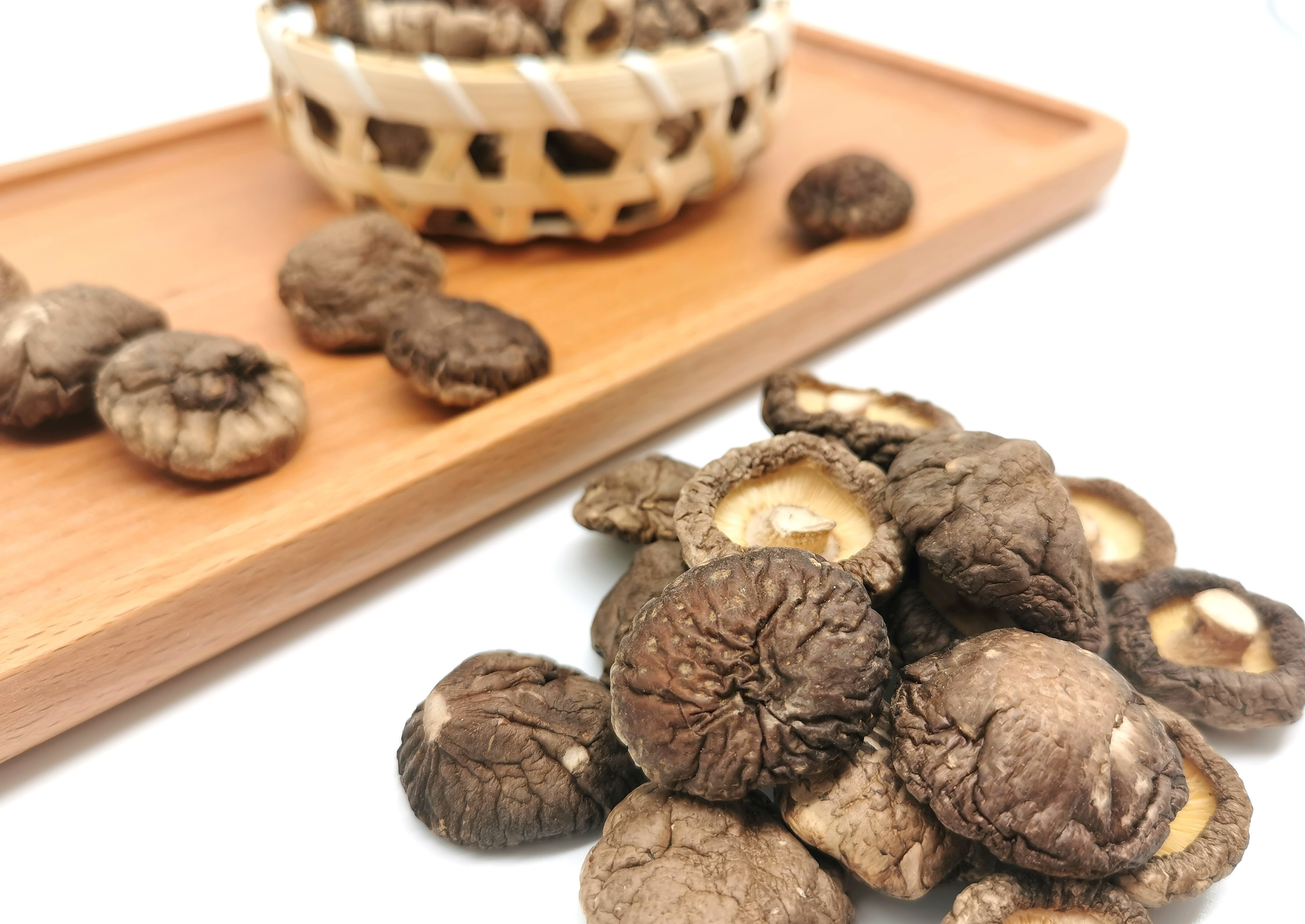 Low Price High Quality Natural Dried Shiitake mushrooms Organic mushrooms From Vietnam 100% Organic Good Price