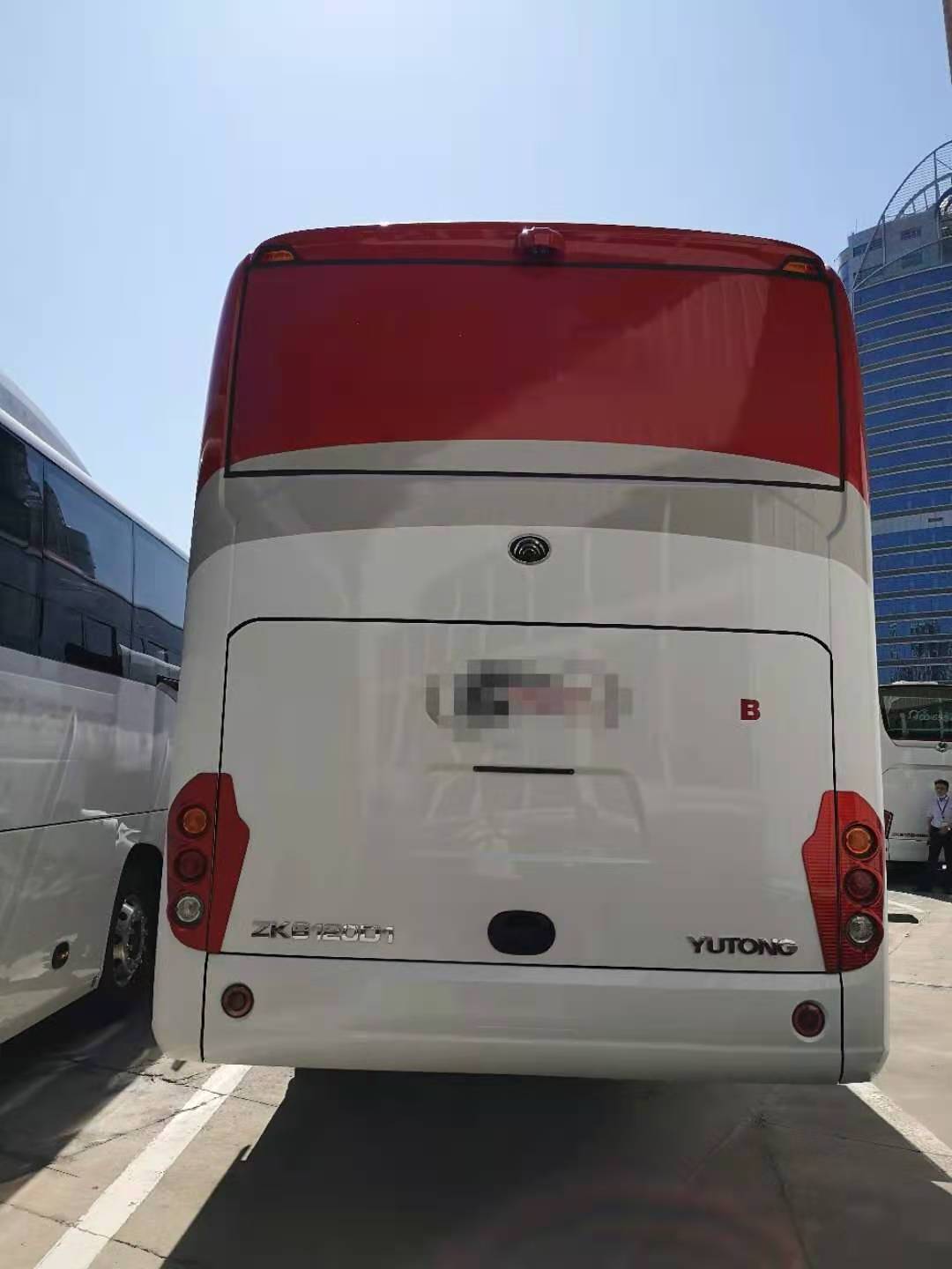 New Arrival Yutong Bus Luxury Coaches 53 Seats Diesel Power New Buses ZK6120D1 Left Hand Drive Passenger Autobus for Sale