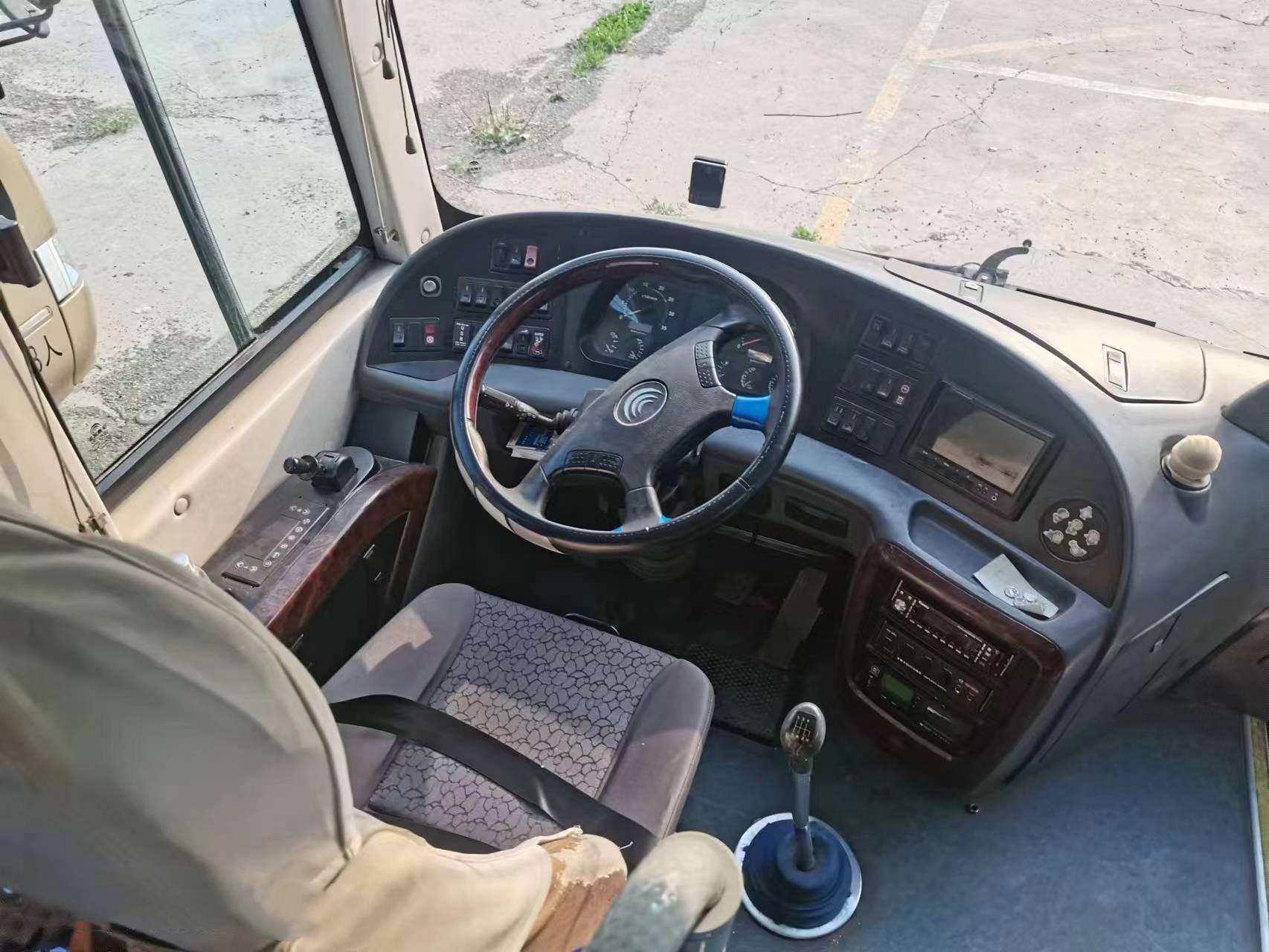 On Sale Used Yutong Bus For Sale Buses Price 35 Seats Euro 3 Good Condition Sealed Window Yuchai Engine Left Hand Drive