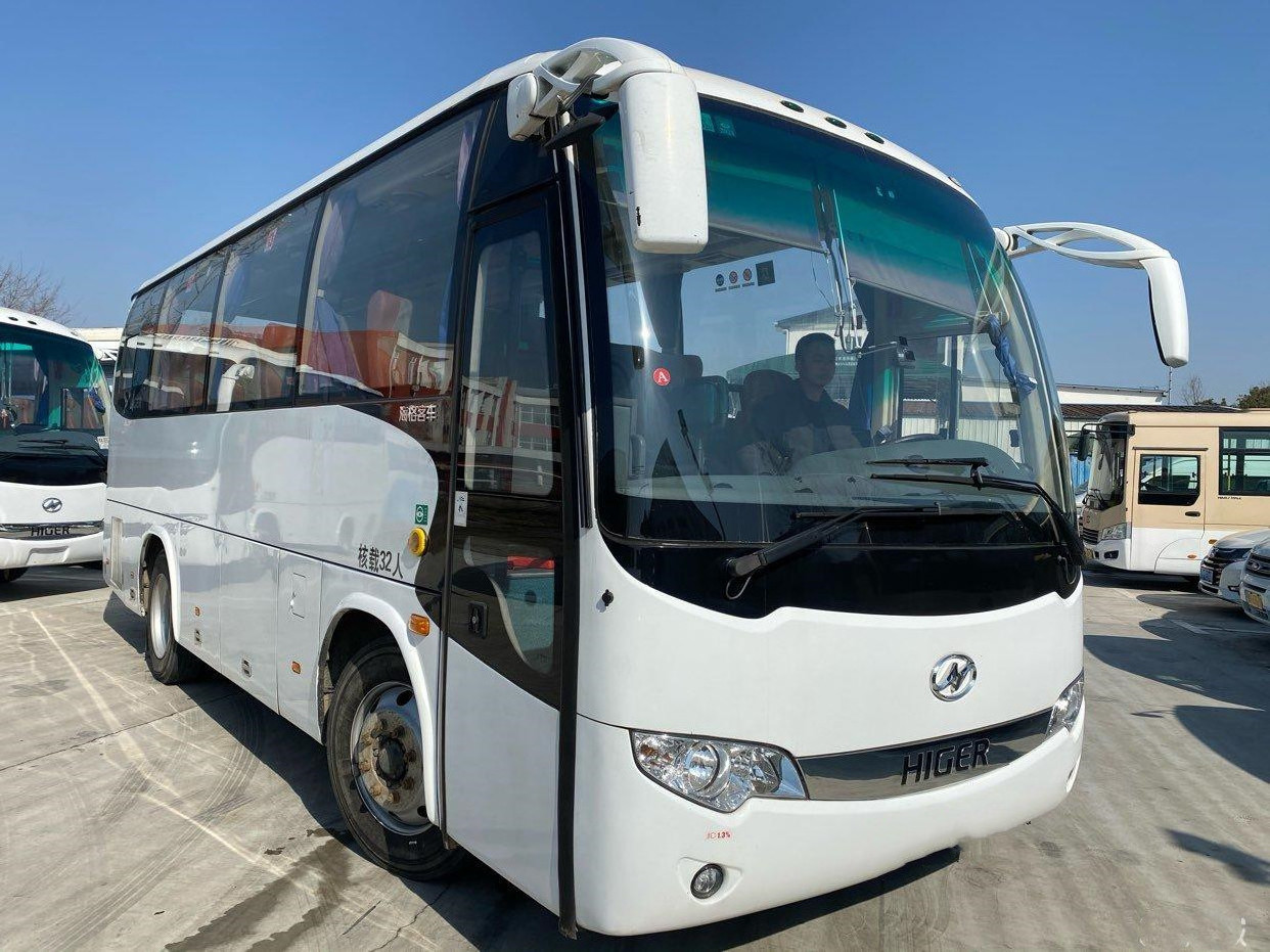 Used Higer KLQ 6796  32 seats diesel engine used passenger bus used luxury buses used buses for sale