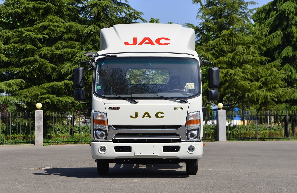 China Brand  JAC ShuaiLing Q6  160HP cargo truck 4.18m single row Euro 6 light lorry truck  Head  low price for sale