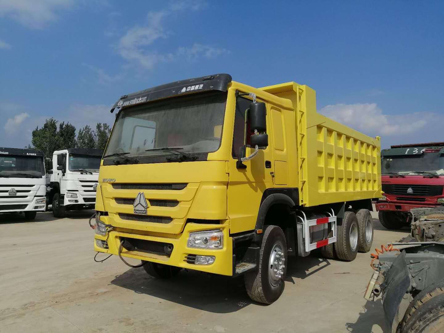 Promotion 40 Ton Heavy Duty Truck 6X4 HOWO DumpTrucks 20 Stere SINOTRUK Tipper Trucks for Sale in Ghana