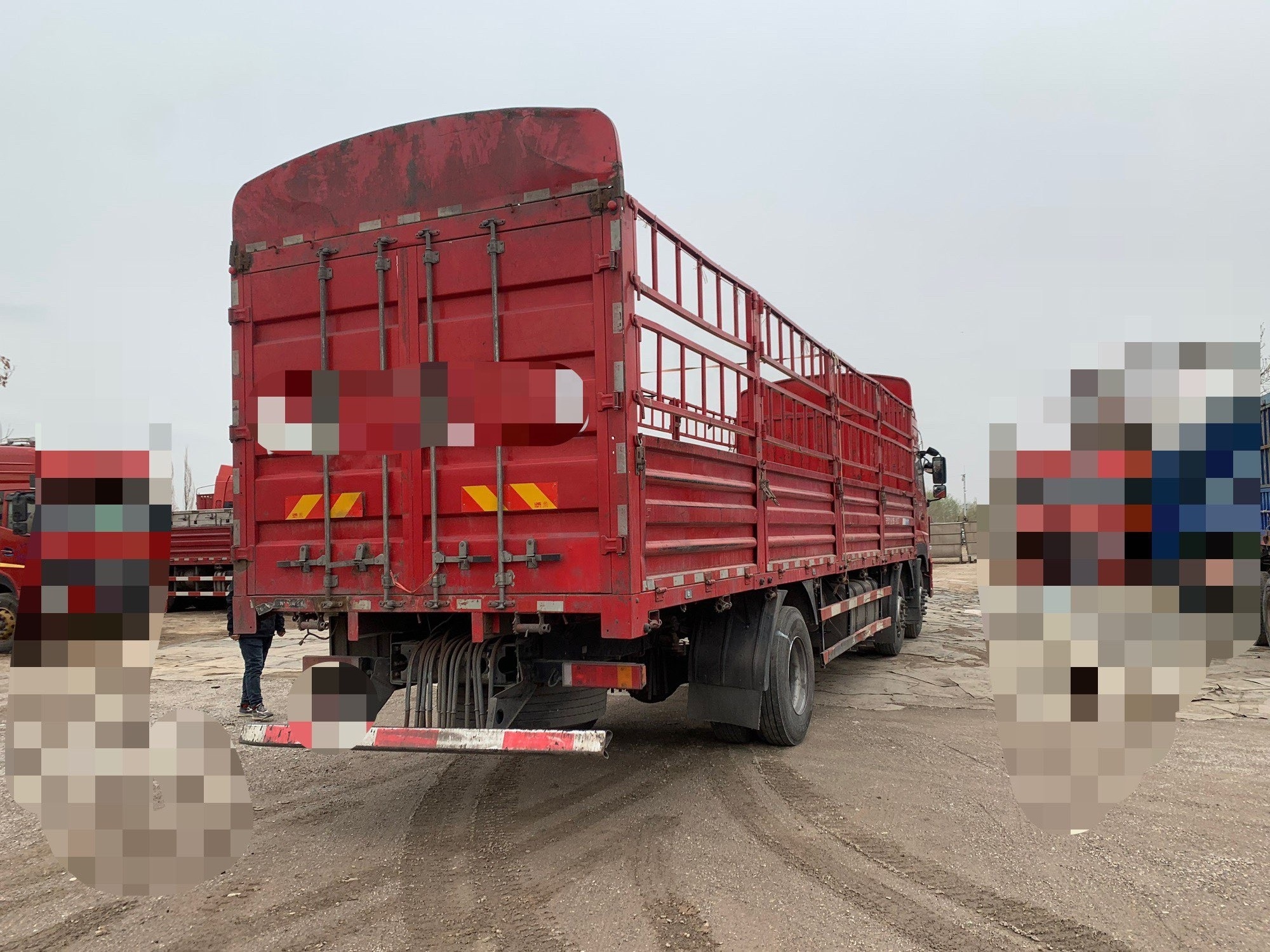 Dongfeng Diesel 8-Wheel Euro5 15T Heavy Duty 6*2 Used Delivery Fast Manual Lorry Truck Left 6x2 Fence Cargo Truck