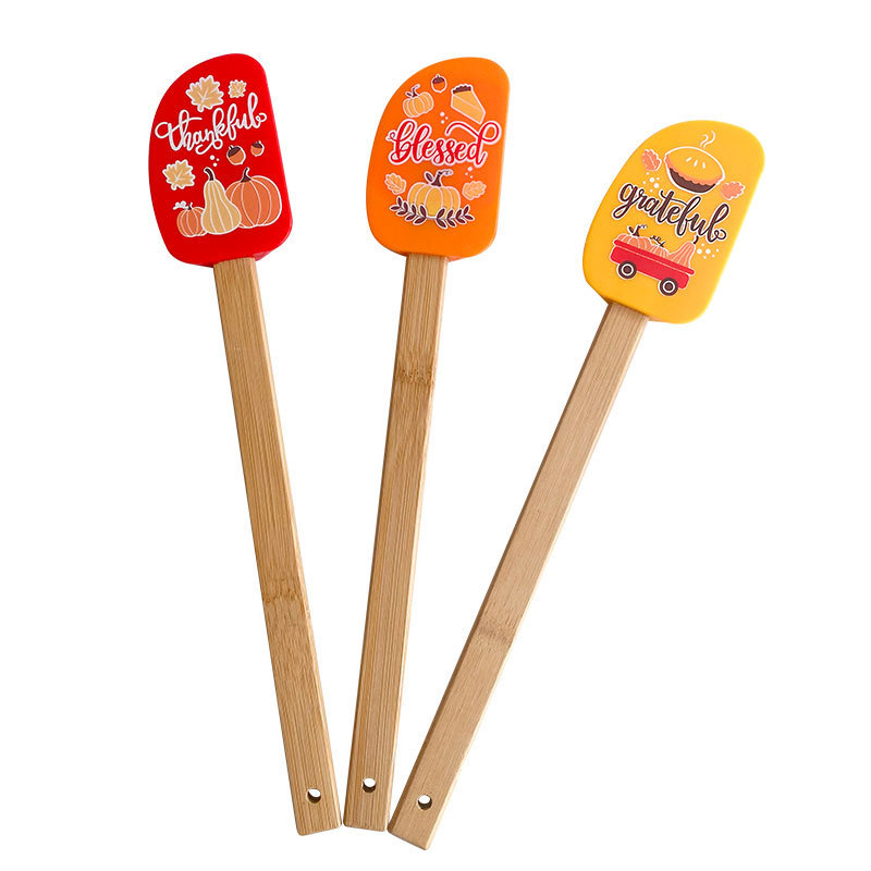 Custom Branded Logo Spatula with Heart-Shaped Silicone Wood Handles Sustainable China-Made Kitchen Tool