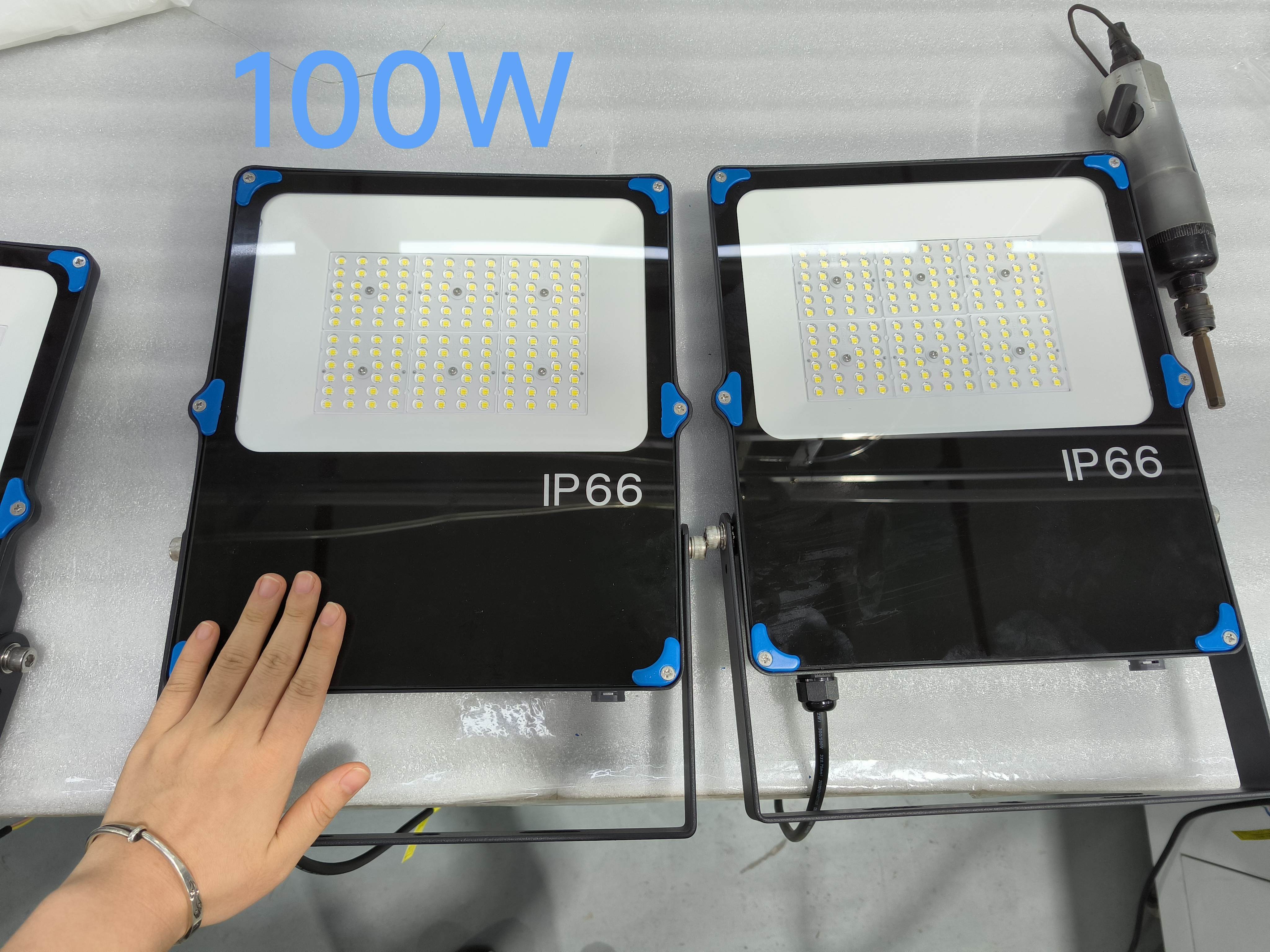 High Quality Aluminium LED Flood Light 30W 50W 100W150W 200W 250W 300W 400W Outdoor flood light led