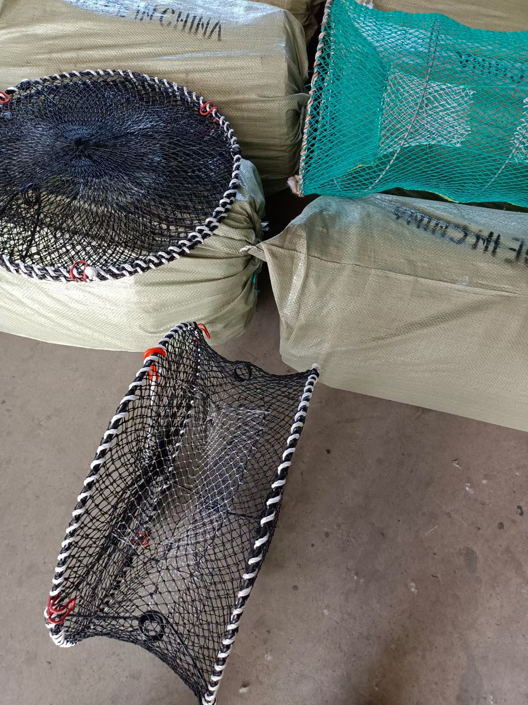 Norway Fishing Lobster Crab Trap Pot Cage Frame Crayfish with Nylon PE Mesh Net for Sale