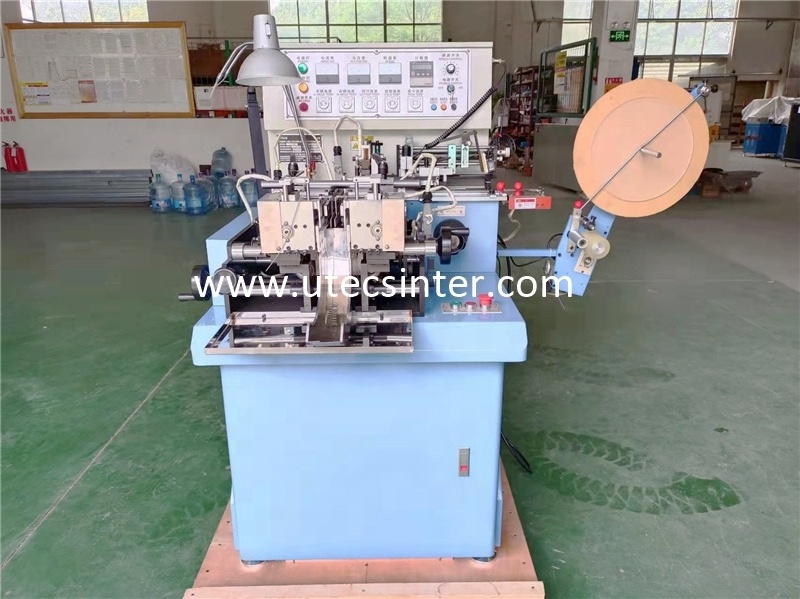 US3000D automatic apparel T shirt weaving label cutting and folding machine with end centre middle triangle fold